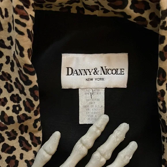 🐆 SOLD 🐆 Vintage Sassy Black Leopard Blazer Dress by Danny & Nicole ~ Size 8P - Picture 11 of 11